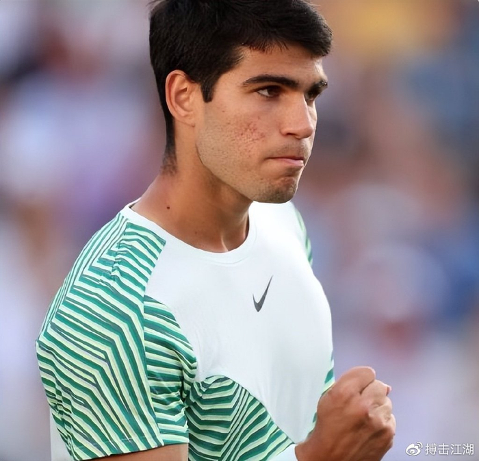 的中轴打线 的中轴打线