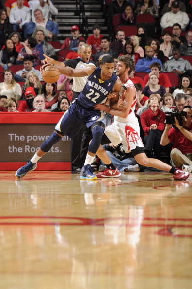 小幅亏损 小幅亏损