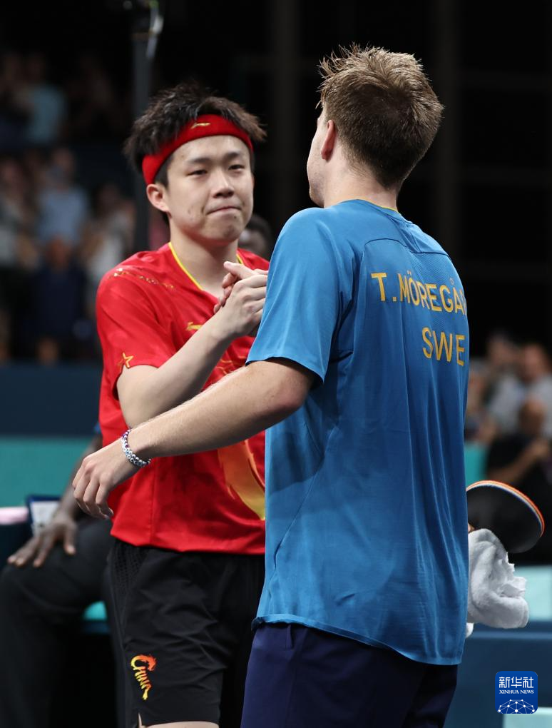 B君不看路 B君不看路